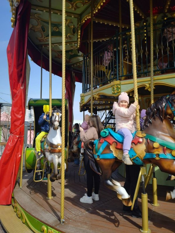 Карусель Свадебная 2ух этажная 🎠