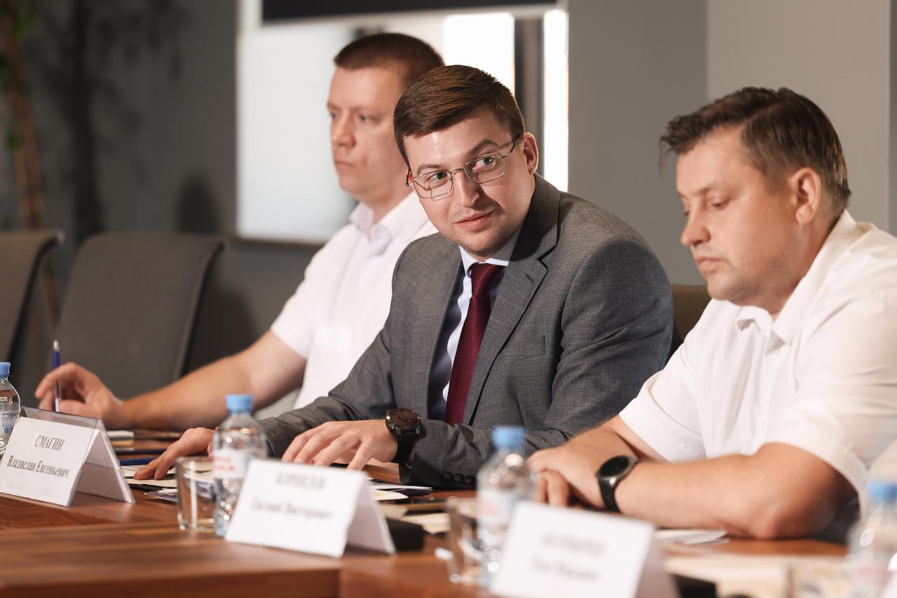 Владислав Смагин принял участие в рабочем совещании с представителями строительной отрасли Кубани
