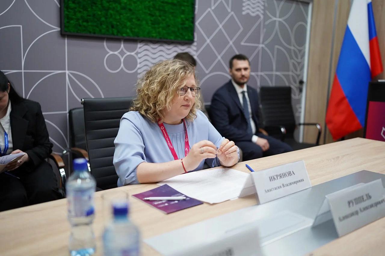 В Динском районе построят завод по обработке стекла