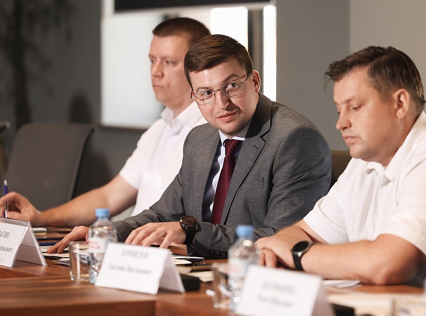 Владислав Смагин принял участие в рабочем совещании с представителями строительной отрасли Кубани