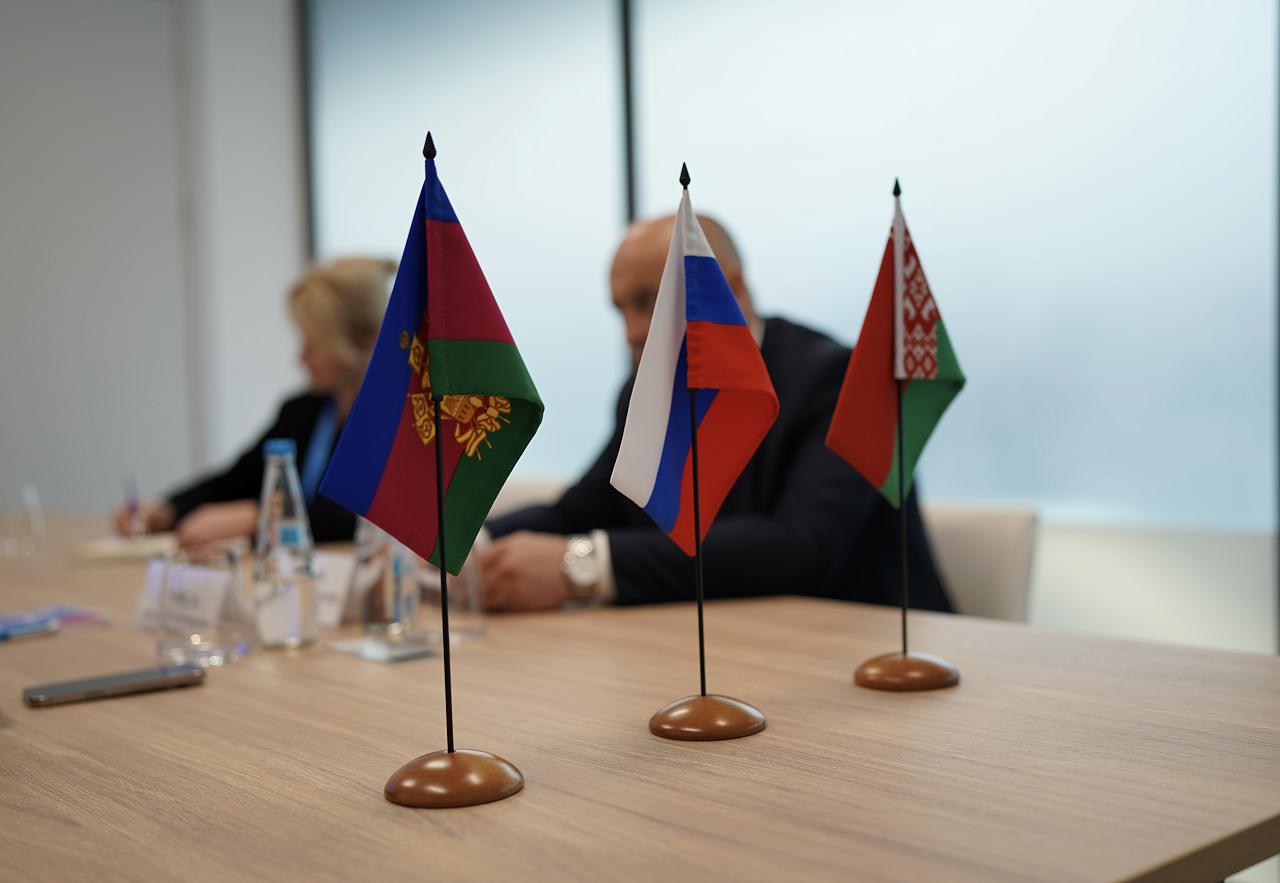 Александр Руппель провел встречи с главой администрации Президента Беларуси и руководителями областей Республики