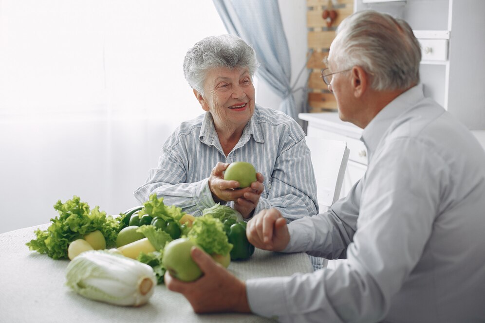 beautiful-old-couple-prepare-food-kitchen_1157-28248.jpg