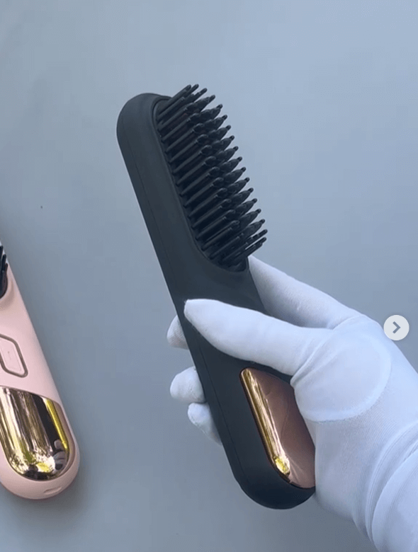 Портативный выпрямитель-расческа цвет черный