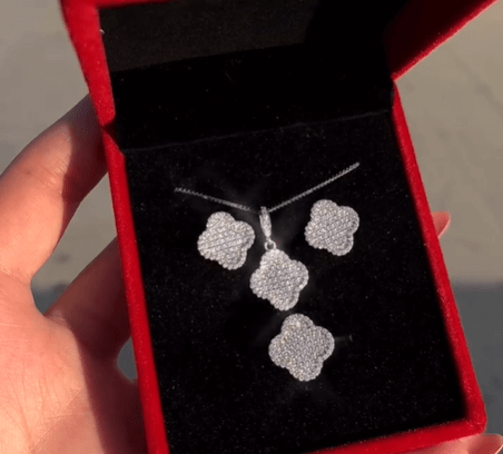 Набор моника четырехлистник в стразах Набор сережки кольцо подвеска