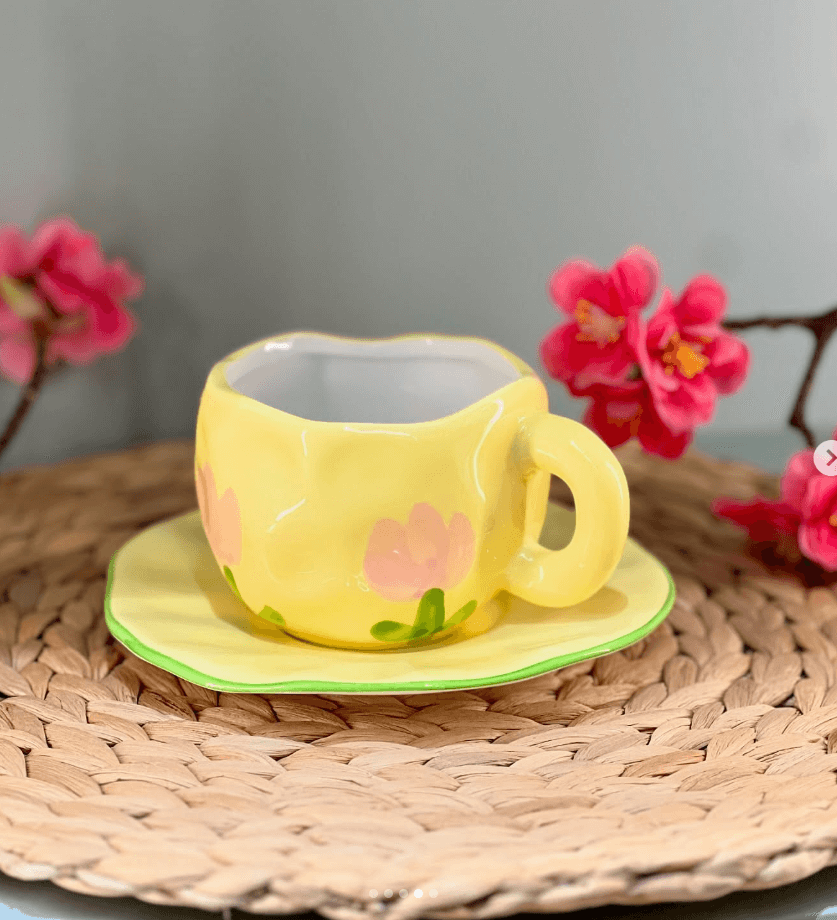 Кружка с блюдцем цвет желтый с цветочками