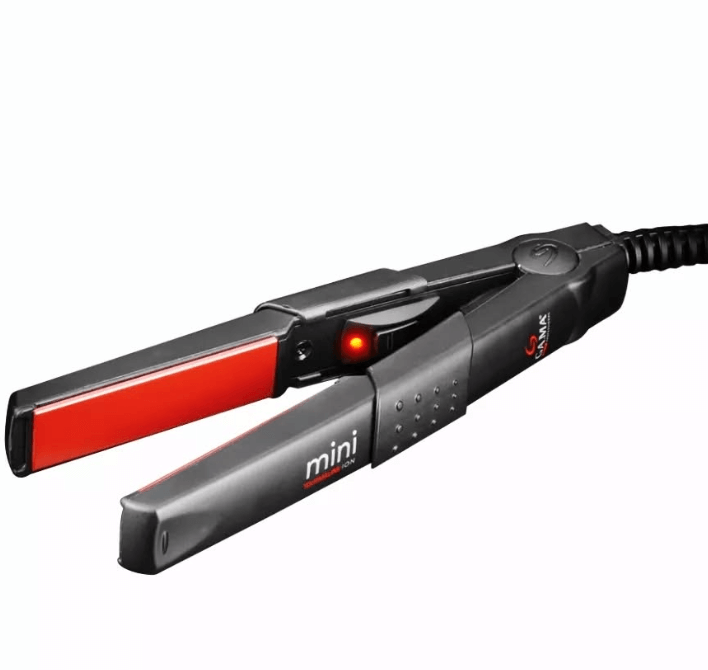 Мини -выпрямитель идеально подходит для использования на коротких волосах,