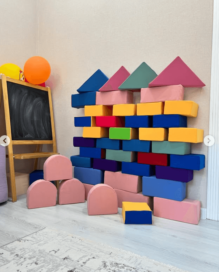 Мягкий модульный конструктор из разных фигурок (42 шт)