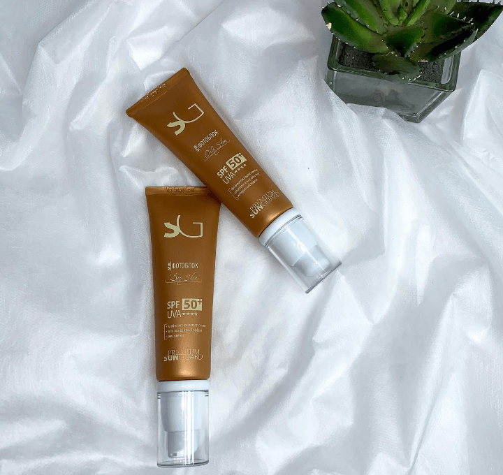 Крем Фотоблок SPF 50 Надежно защищает кожу от УФО, предохраняя ее от ожогов и фотостарения