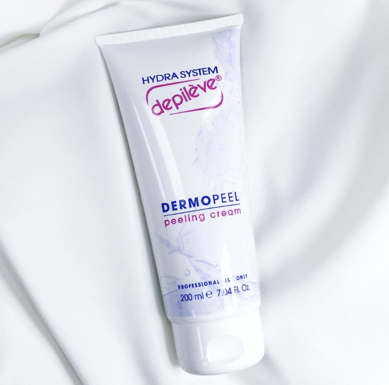 Скраб для рук Dermo Peel эффективно удаляет отмершие клетки, буквально полирует кожу за счет гранул жожоба.