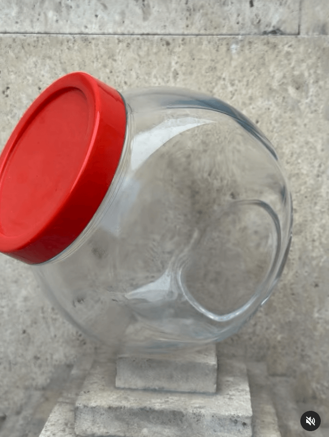 Баночка с красной крышкой 2000 мл