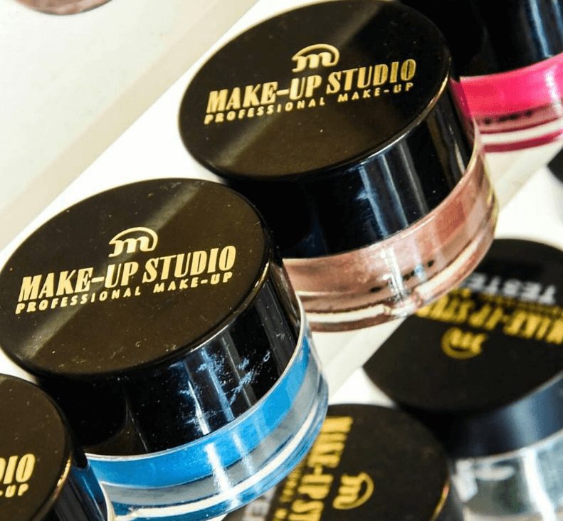 Стойкий кремовый мусс MAKE-UP STUDIO. Широкая палитра светящихся теней для соблазнительных глаз