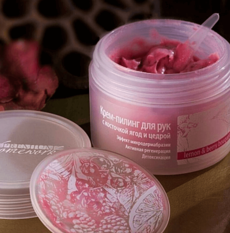 Пилинг-скраб для ухода за вашими ручками.