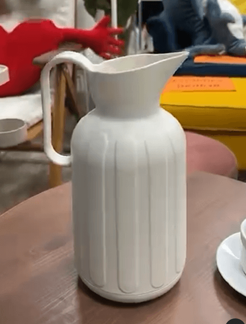 Термос Таггога в форме кувшина цвет белый