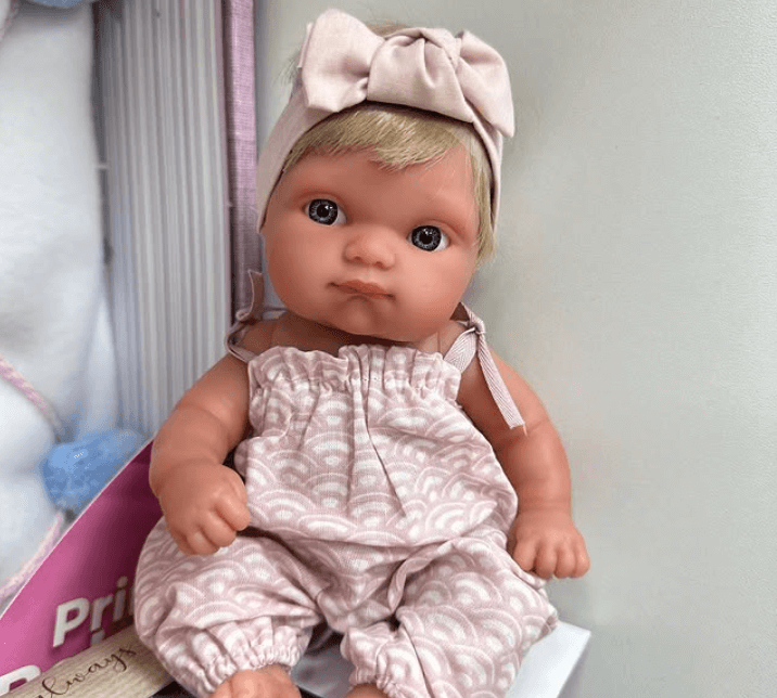 Милый пупс добрым лицом  Элитные куколки от лучших испанских мастеров.