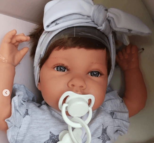 Наша звездочка ❣️Размер: 45 см ❣️Тельце мягконабивное❣️В комплекте одеяльце и сосочка. ❣️Упакована в фирменную коробочку. ❣️Испания