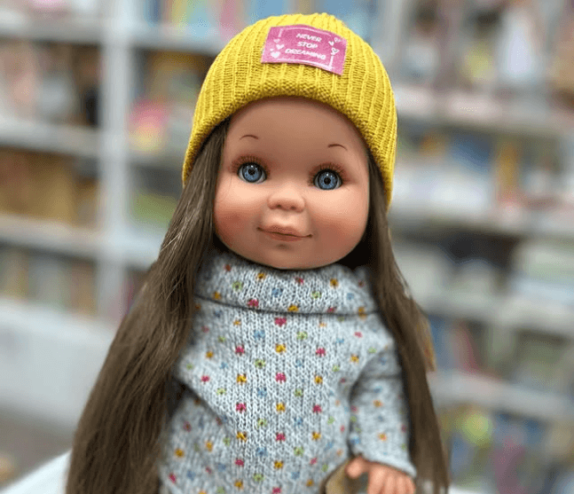 Кукла  шапкой с длиными волосами Бетти🥰 Испанское качество куколки соответствует европейским стандартам экологии и безопасности.