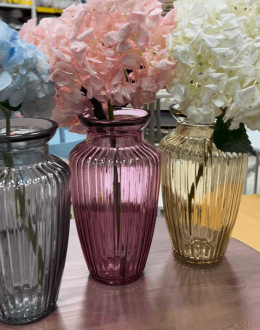 Ваза из стекла цветной