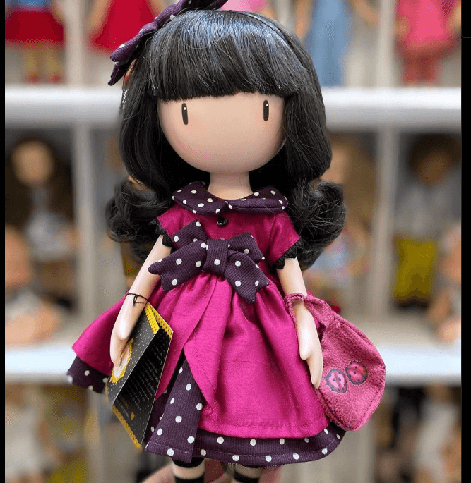 Куколка создана по образу, который придумала шотландская художница Сюзанн Вулкон.Размер куклы 32 см,