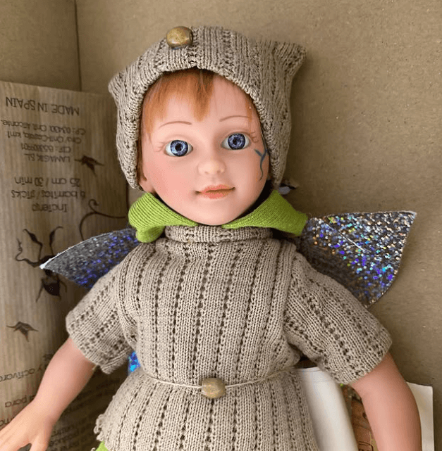 Бранка - древесный эльф. Следит за деревьями и кустарниками, заботится о гнездах птиц,