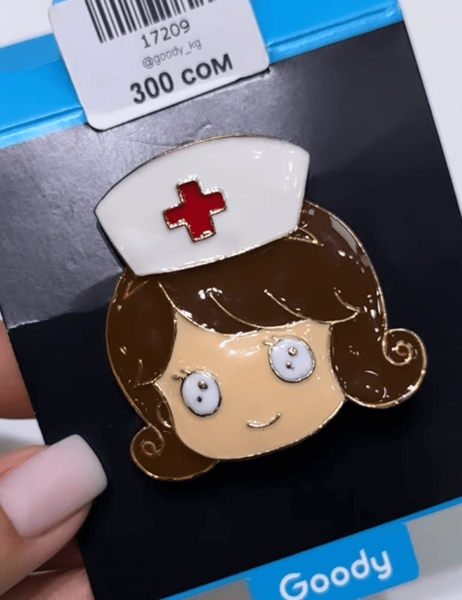 Брошь "Медсестра кокетка" (только голова)