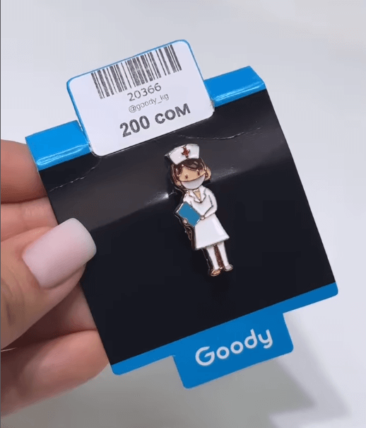 Брошь "Медсестра на обходе" маленький