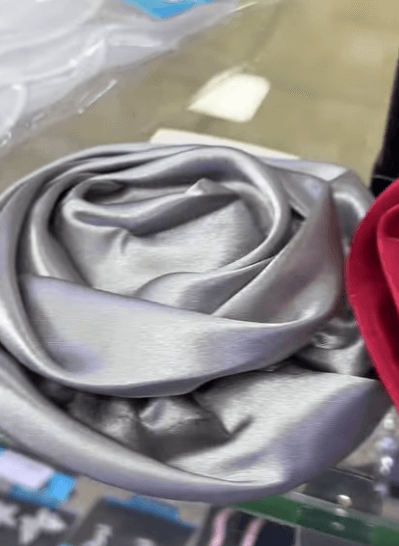 Крупные броши цветы  "Роза" серый атлас