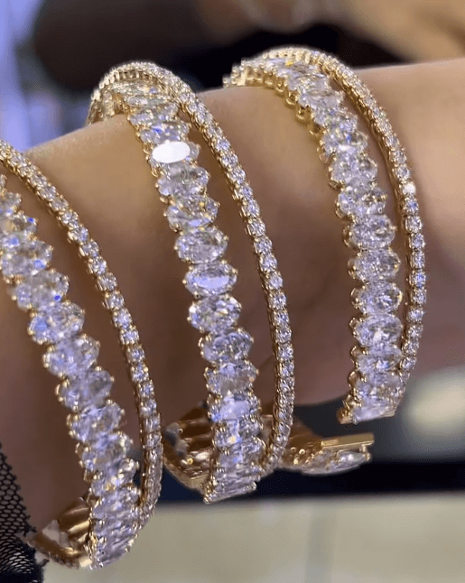 Браслет с сияющими цирконами