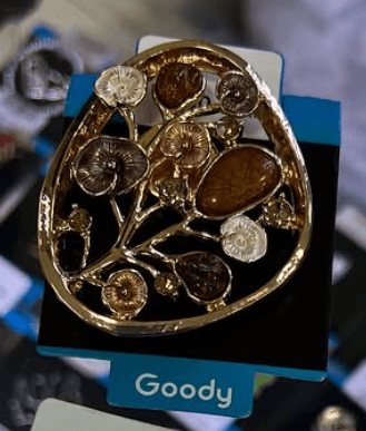 Брошь на магнитах "Цветочное дерево"