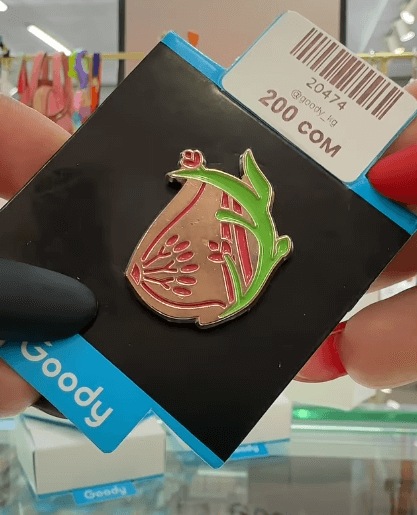 Брошь на тему медицины