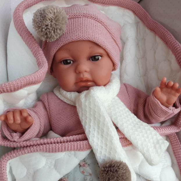 Нежная озвученная малышка😍.🔸Туловище мягконабивное, а голова, ручки и ножки выполнены из высококачественного и безопасного винила.