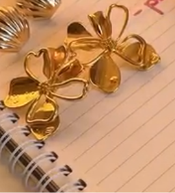 Серьги Цветы золотистые