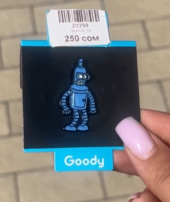 Брошь с персонажем из мультфильма Futurama