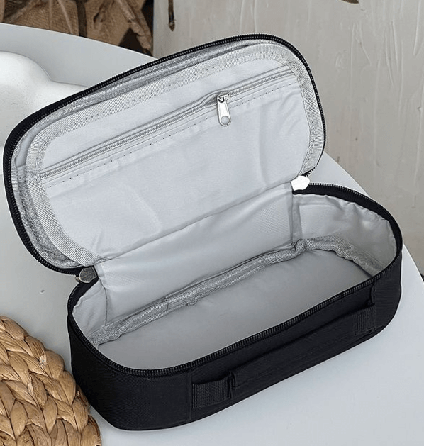 Функциональный пенал для щколы в элегантном цвете .