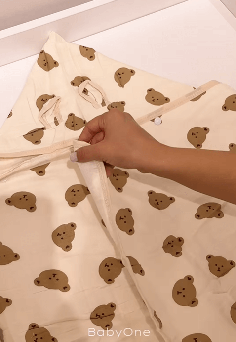 Полотенце муслиновое для самых маленьких с капюшоном