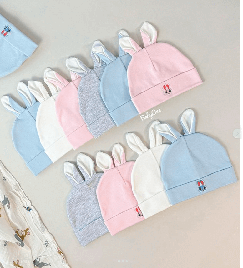 Шапка с заячьими ушками для новорожденных