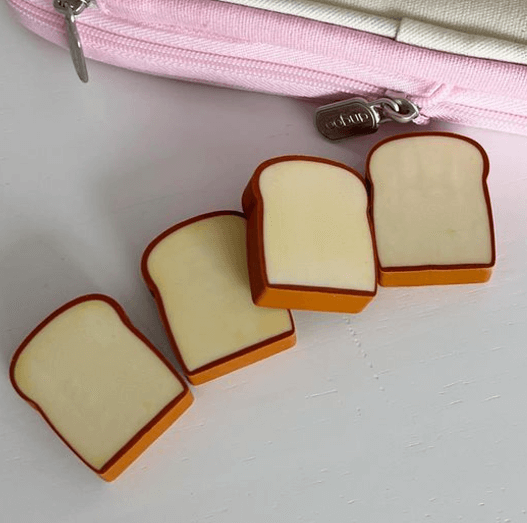 Ластики в виде кусочков хлеба