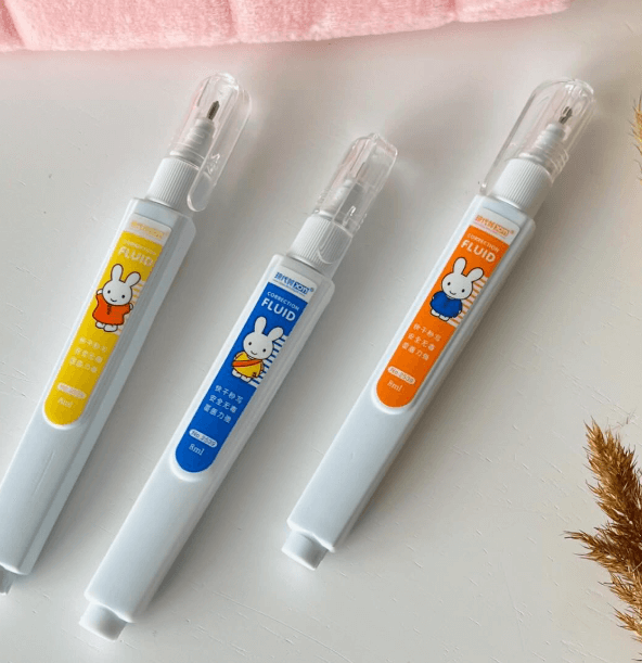 Милый корректор - это то, без чего нельзя обойтись во время учебы✨