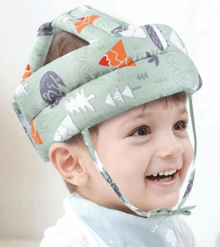 Защитный противоударный шлем для малыша