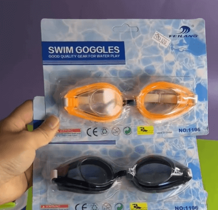 Очки для плавания / Плавание