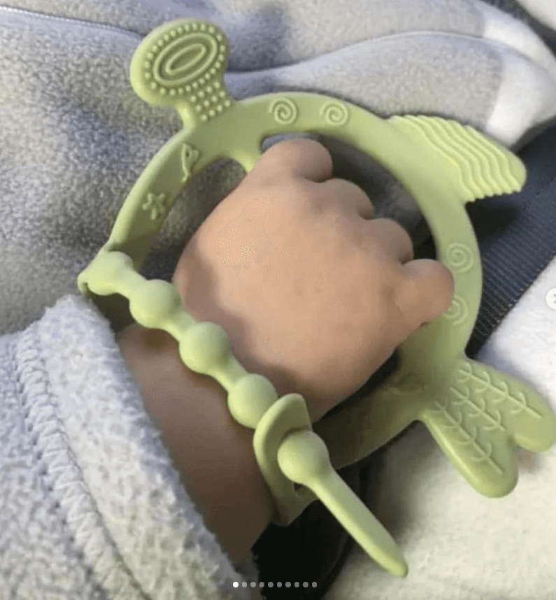Грызунок для малышей силиконовая перчатка