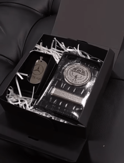 Кожаная автодокументница + брелок из нержавеющей стали