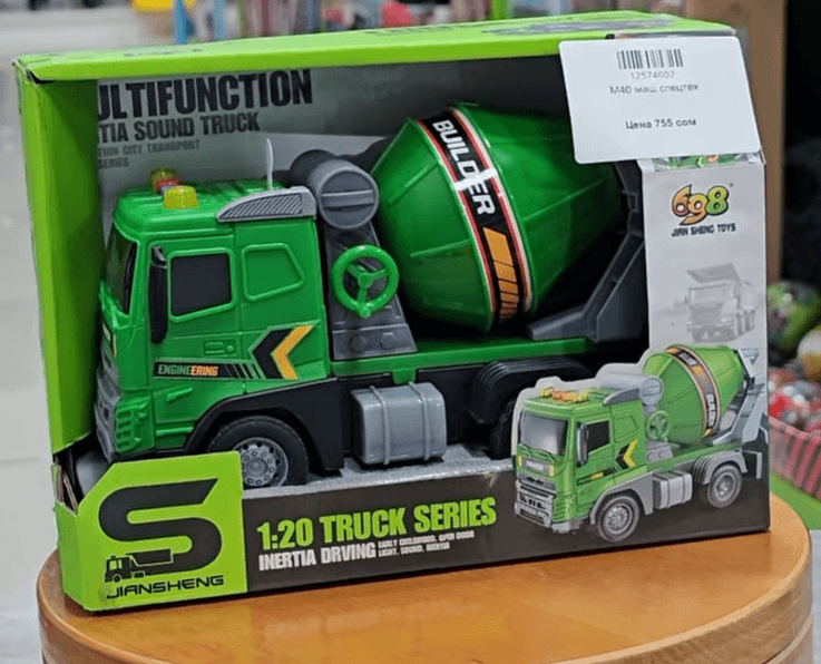 Грузовик-бетономешалка игрушечная