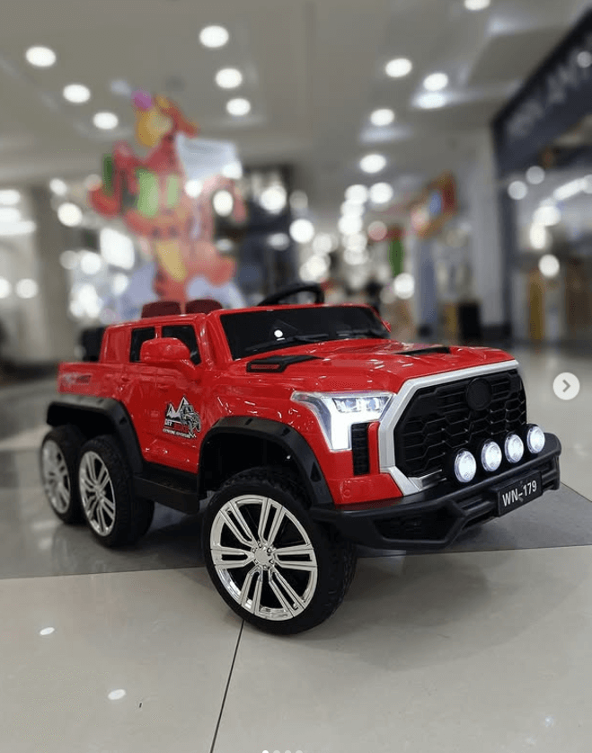 Электромобиль внедорожник детский красный