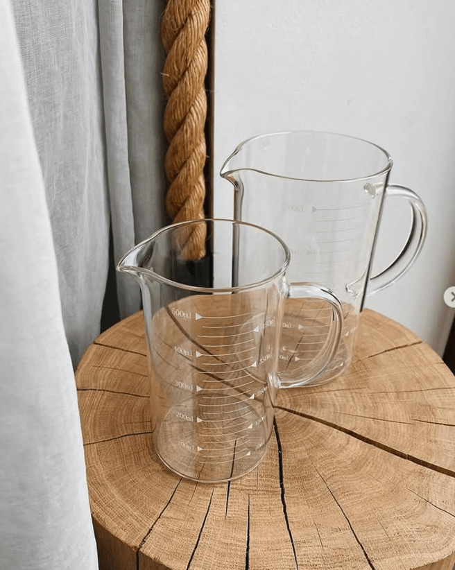 Мерный стакан с крышкой и носиком 1литр