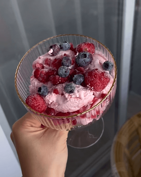 Фужеры стеклянные с золотой каемкой 6 шт