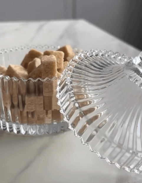 Хрустальная конфетница с крышкой  250 мл