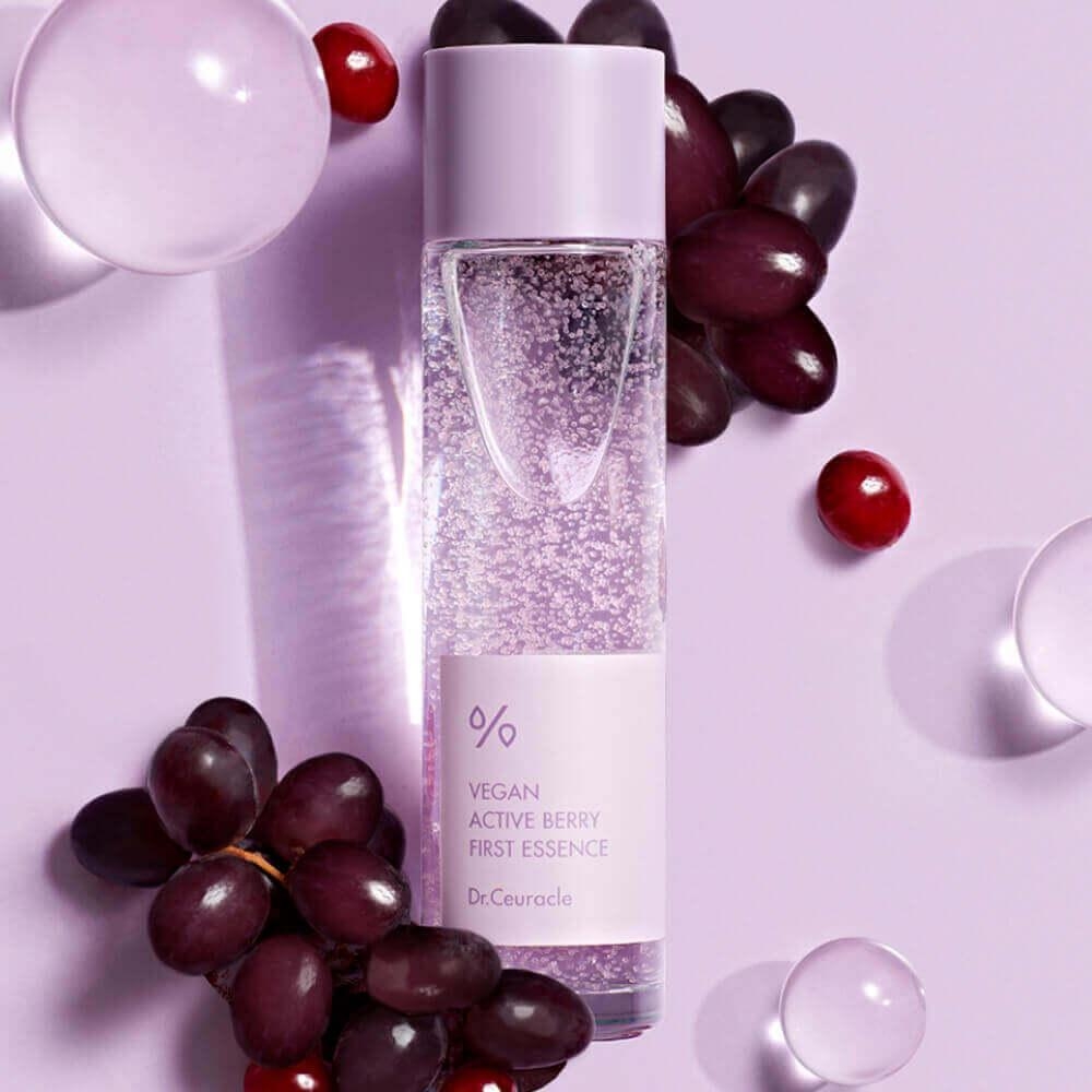 Капсульная веганская эссенция с ресвератролом Dr.Ceuracle Vegan Active Berry First Essence 150мл