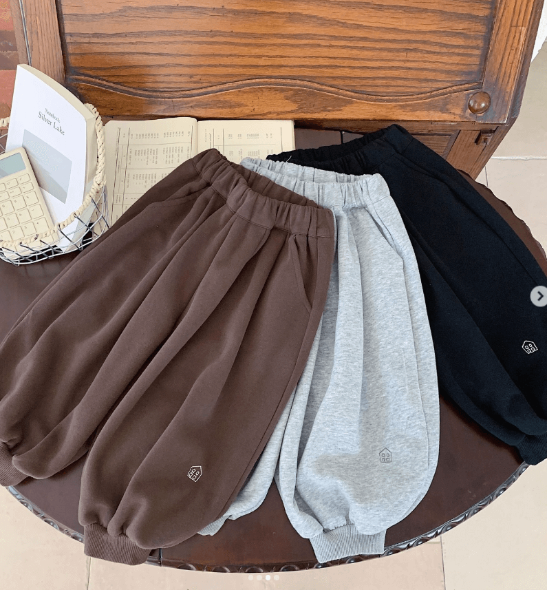 Штаны детские с маленьким рисунком домика