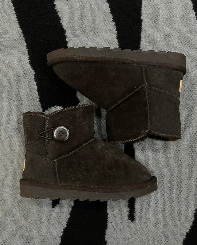 Угги детские коричневые на пуговке