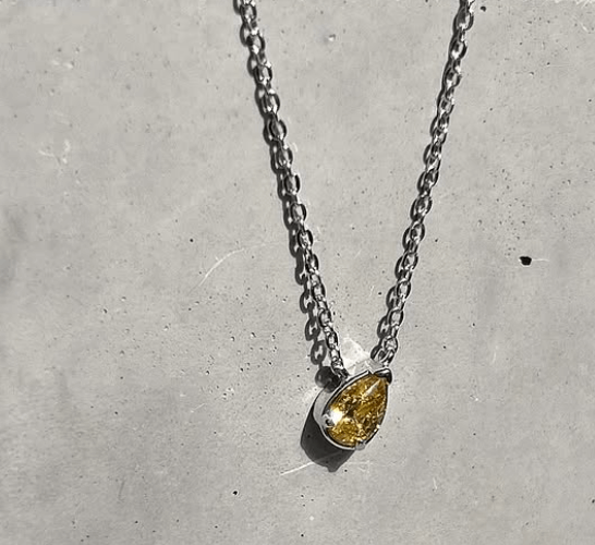 Капля солнца на шее / Серебряная подвеска